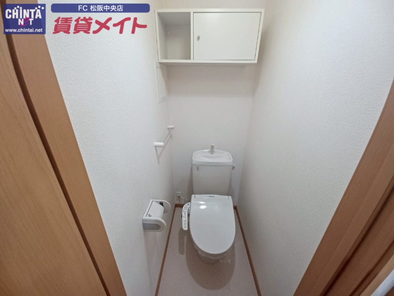 トイレ　同物件別部屋のお写真です。