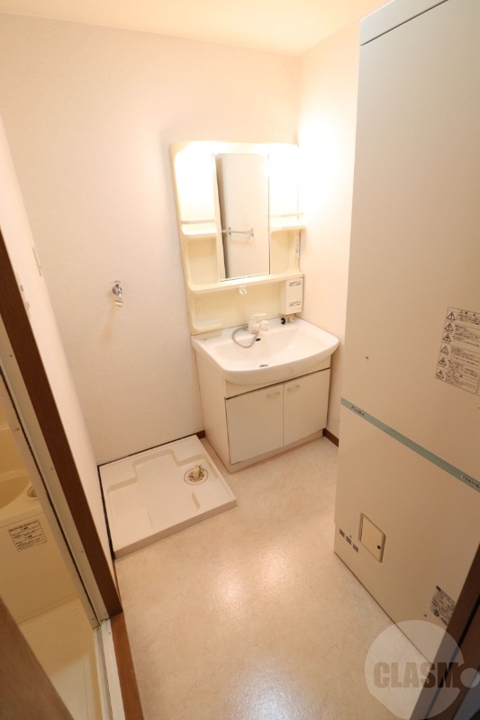 洗面設備　シャンプードレッサー付の洗面台