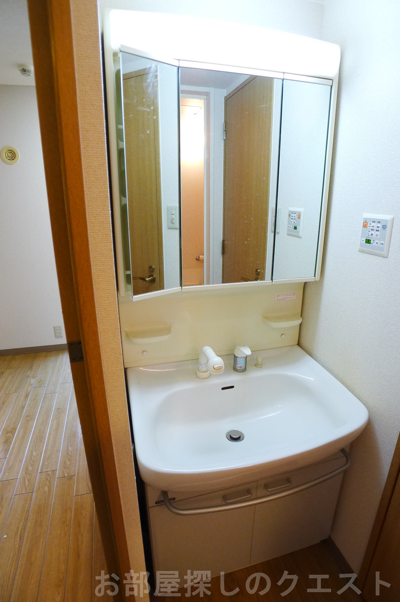 洗面設備　（写真は同物件イメージです。）