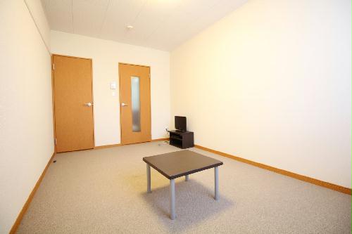 その他　テレビ、テレビ台、テーブルは標準装備です♪