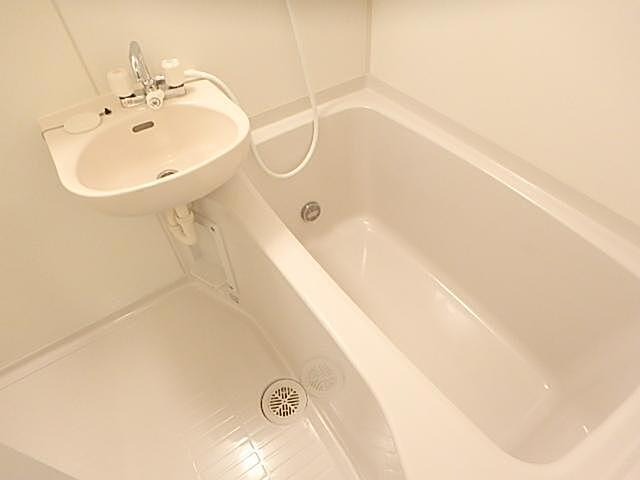 バス・シャワールーム　（別タイプ参考写真）メゾン平塚　板橋区板橋1