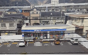 コンビニ　ローソン　宮浦４丁目店（コンビニ）まで1000m