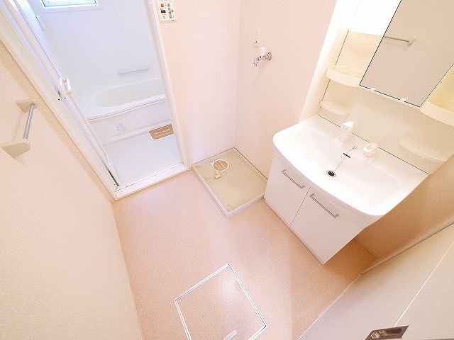 洗面設備　忙しい朝には欠かせない洗面所です