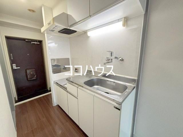 キッチン　2口ガスコンロが置けるキッチン。嬉しいです。