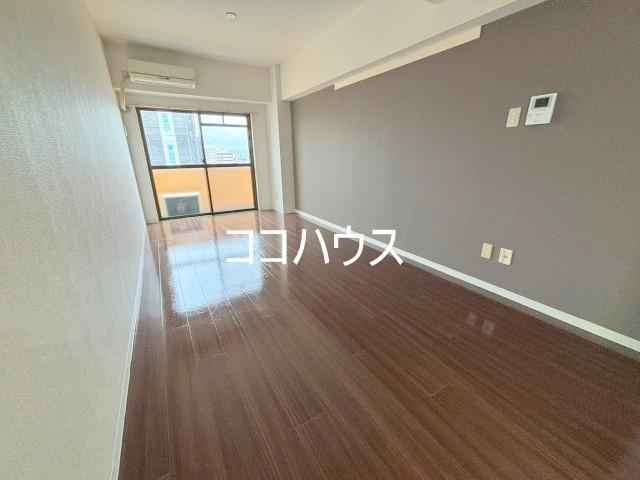 居室・リビング　エアコン、照明付きです。