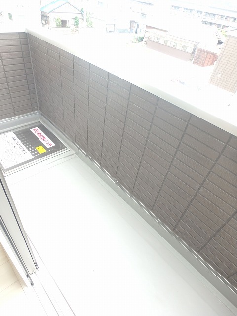 バルコニー　南西向きで日当たり良好♪（イメージ）
