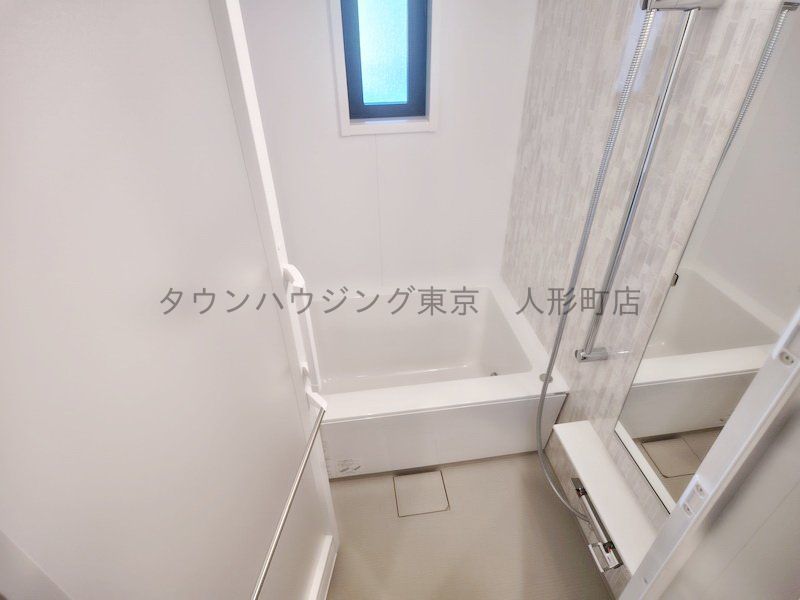 バス・シャワールーム　※写真は同じタイプの住戸です。