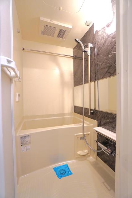 バス・シャワールーム　※写真は同タイプ住戸です。