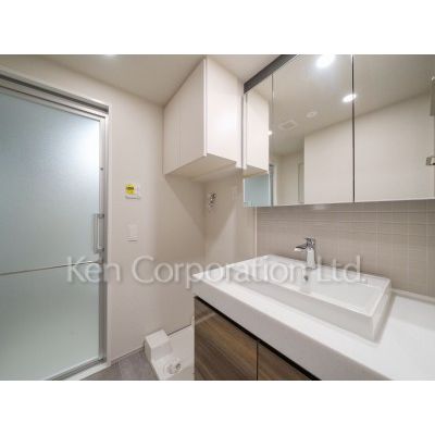 洗面設備　同タイプ10階のお部屋を撮影。仕様が異なることがあります。