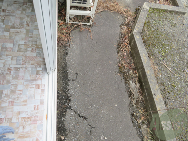 バルコニー　洗濯物を干すスペースが確保されていました。