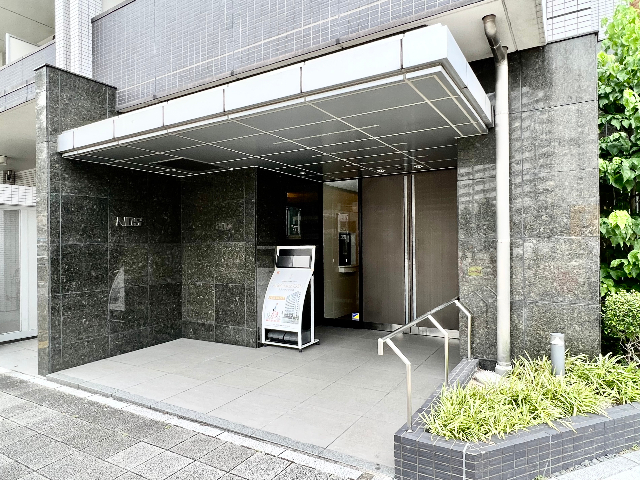 エントランス　トイレ