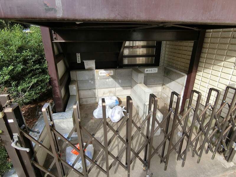 エントランス　建物の内部です