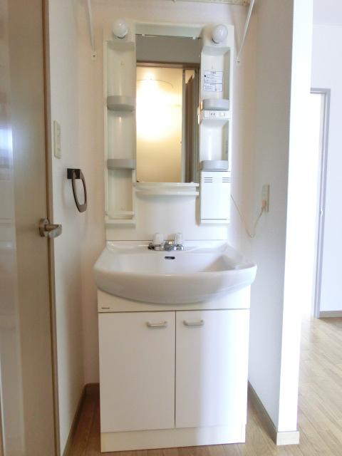 洗面設備　広い洗面スペース