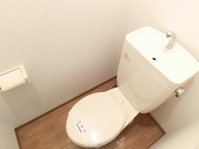 トイレ　ゆったりとした空間のトイレです