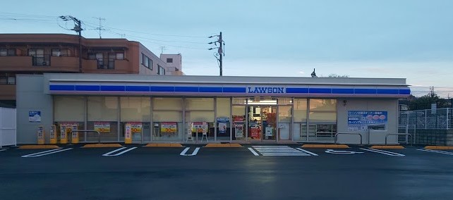 コンビニ　ローソン 尾張旭印場駅前店（コンビニ）まで402m