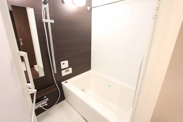 バス・シャワールーム　お風呂も清潔感あります
