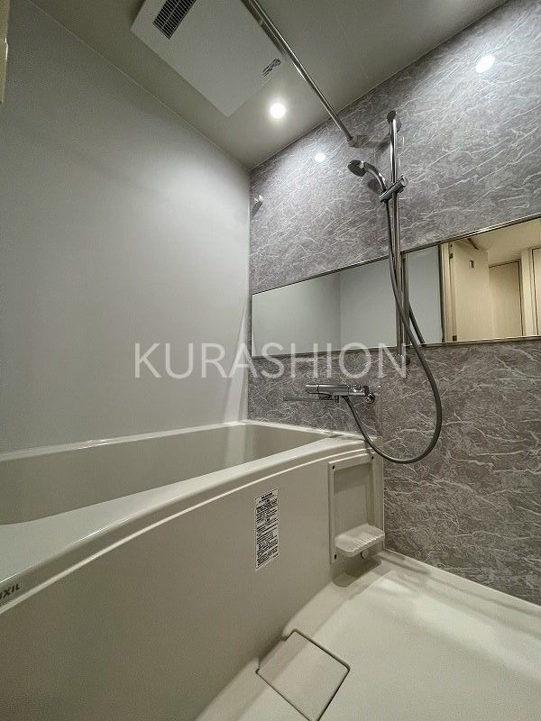 バス・シャワールーム　バス