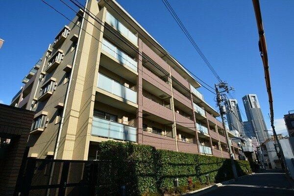 建物外観　外観は落ち着いています
