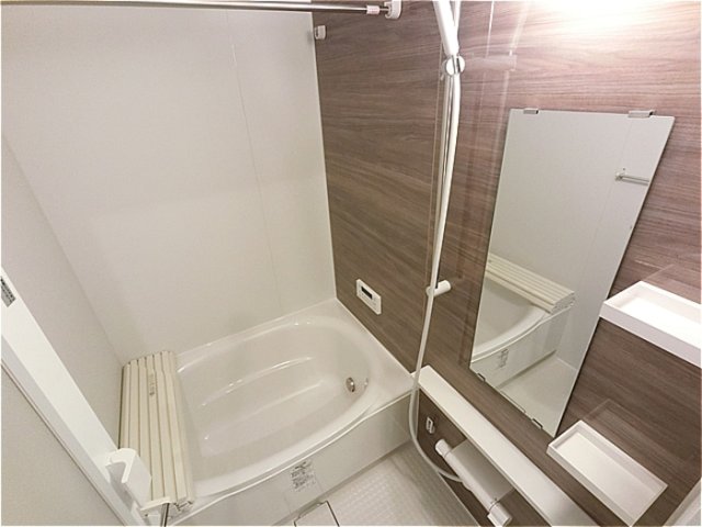 バス・シャワールーム　換気暖房乾燥機付き浴室