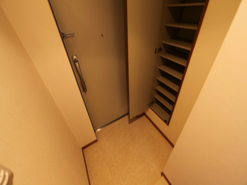 玄関　玄関　シューズボックス（収納充実してます）