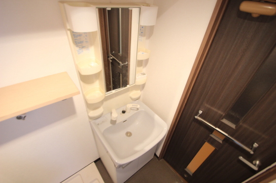 洗面設備　※別部屋の写真です