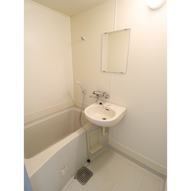 バス・シャワールーム　バストイレ別・同タイプ別部屋の写真です