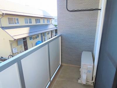 バルコニー　洗濯物を外干しできます