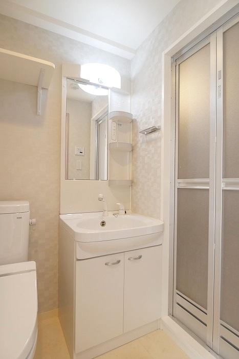 洗面設備　生活に欠かせない独立洗面台です