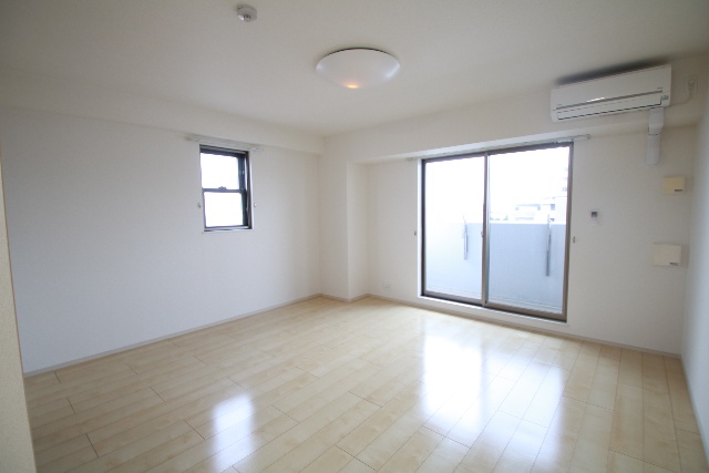 居室・リビング　※別室の参考写真の為、現況優先です。