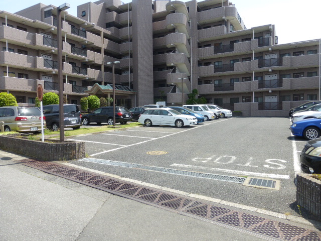 駐車場　敷地内駐車場