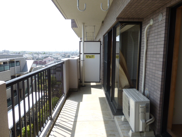 バルコニー　ワイドバルコニー　南東向　陽当たり、眺望良好