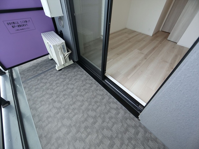 バルコニー　洋室6.5帖　クローゼット付　エアコン完備　バルコニー