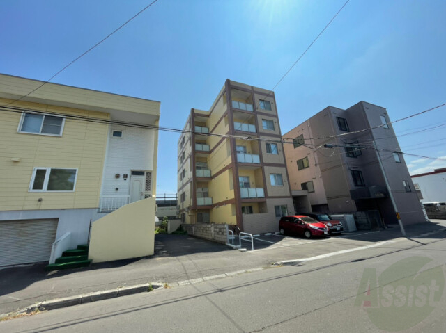 建物外観　札幌市北区北２１条西「ｐａｒｔｉｒｅＮ２１」