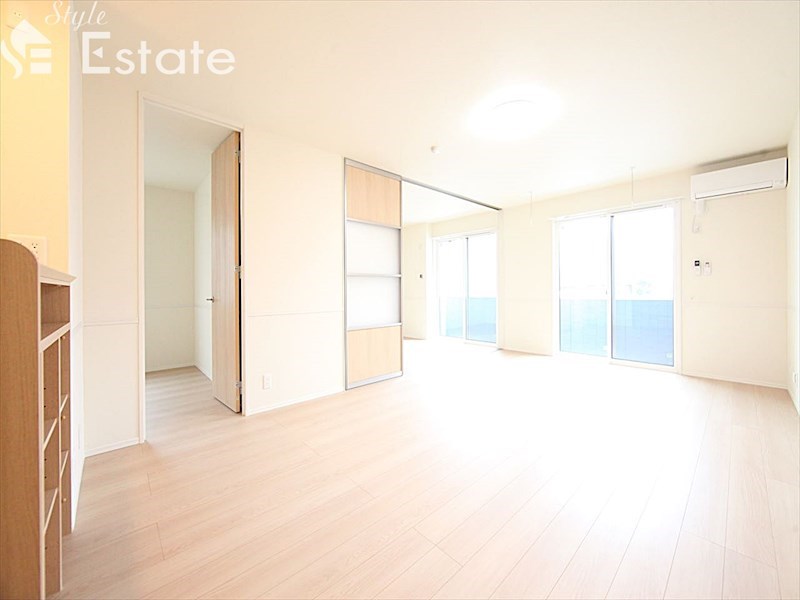 居室・リビング　内装