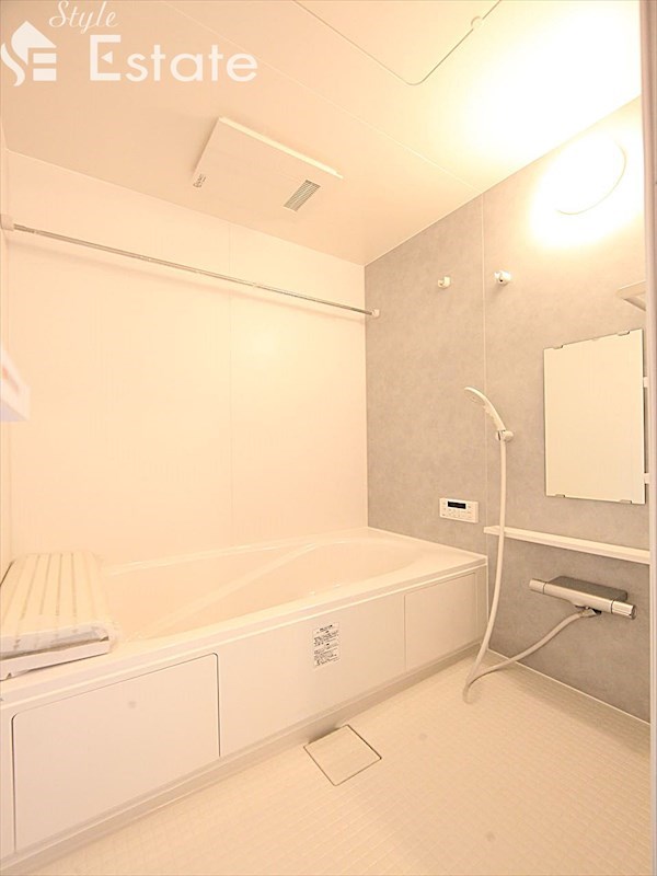 バス・シャワールーム　バスルーム