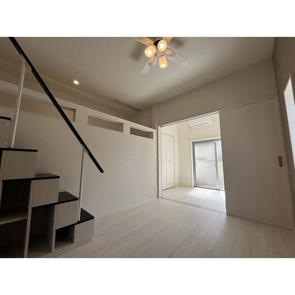 居室・リビング　※同じシリーズの室内写真