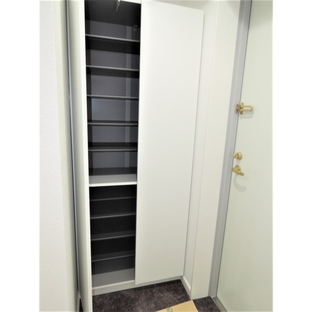 玄関　シューズボックス付き