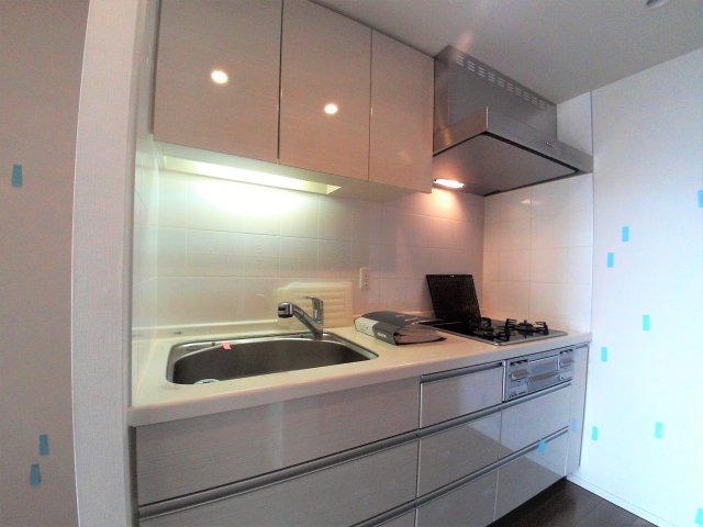 キッチン　【メゾンカルム本郷】