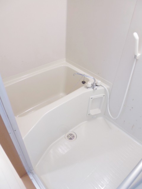 バス・シャワールーム　浴室