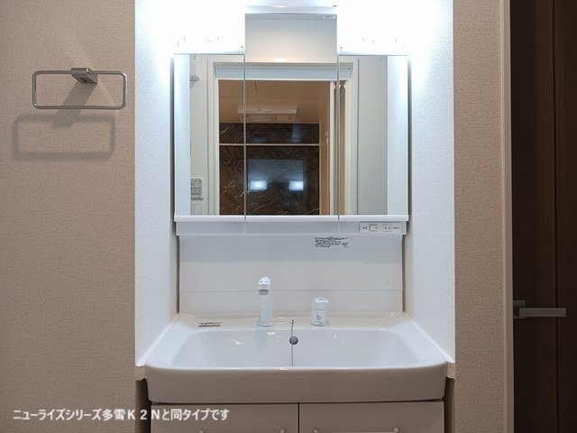 洗面設備　使いやすい洗面所です