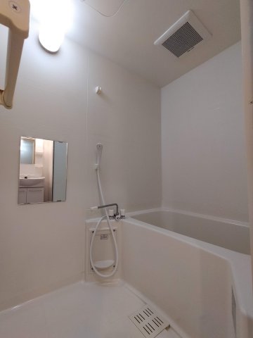 バス・シャワールーム　バス／シャワー