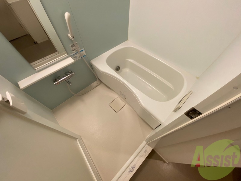 バス・シャワールーム　お風呂になります。一日の疲れを癒してくださいね。