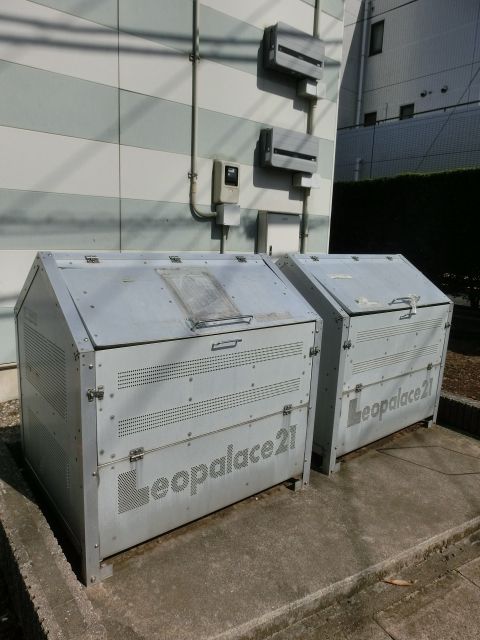 その他　敷地内のごみ置き場