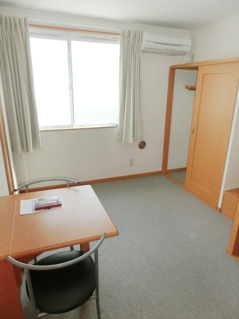 居室・リビング　エアコンももちろん完備