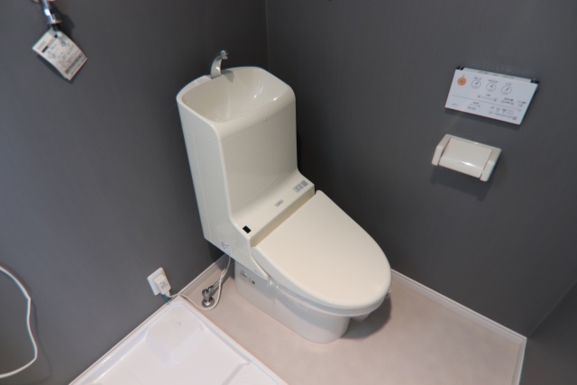 トイレ　※別室の参考写真の為、現況優先です。