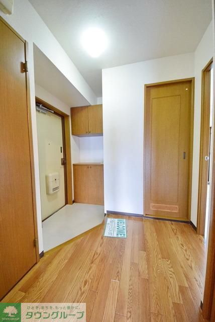 玄関　玄関周りも広くてスッキリしています