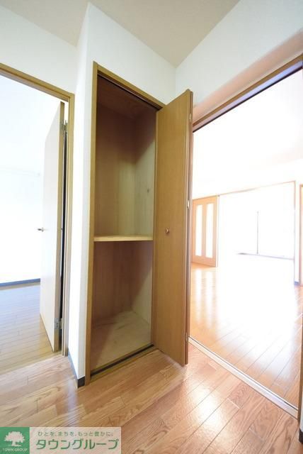 収納　廊下にある収納は役に立ちます