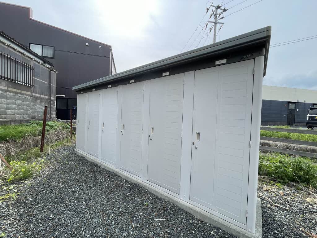 建物外観　ストッカー