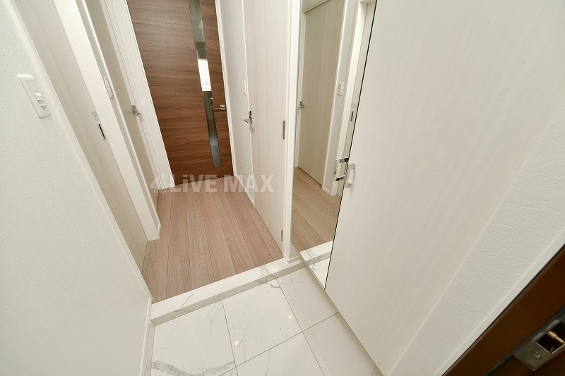 玄関　※写真と異なる場合は現状優先