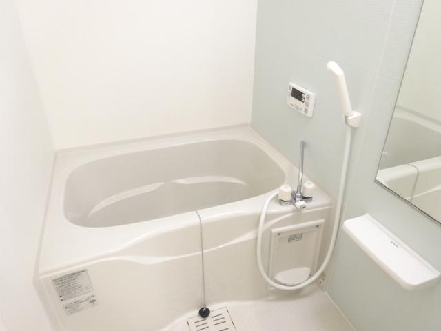 バス・シャワールーム　ゆったりバスルーム